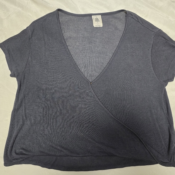 We the free, dark gray top. Gently used size small. - Picture 12 of 13